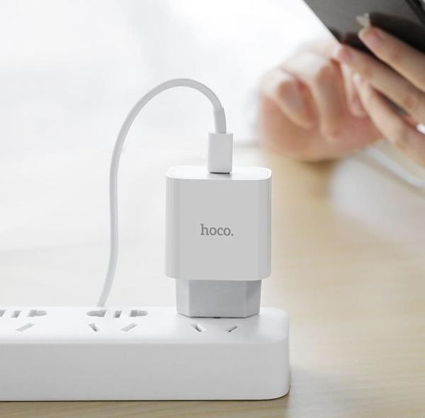 Зарядное устройство USB Type-C hoco. PD 3A 18 Вт (C76A), белый