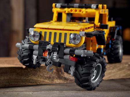 Конструктор LEGO Technic "Jeep Wrangler" (42122)