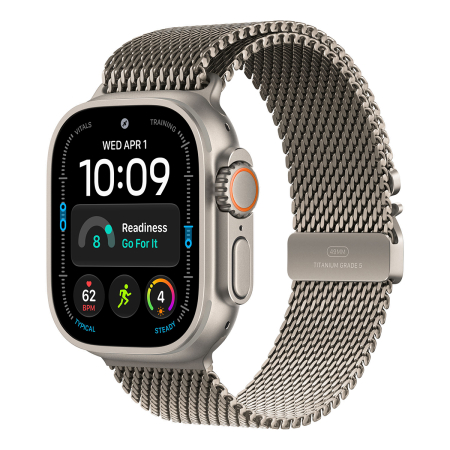 Apple Watch Ultra 4, 49 мм корпус из титана цвета «Natural», ремешок Titanium Milanese Loop цвета «Natural» размера M
